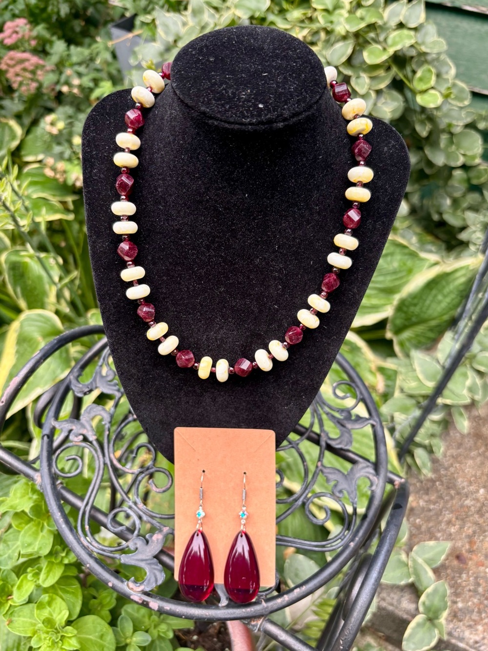 Amber and garnet jewelry set.